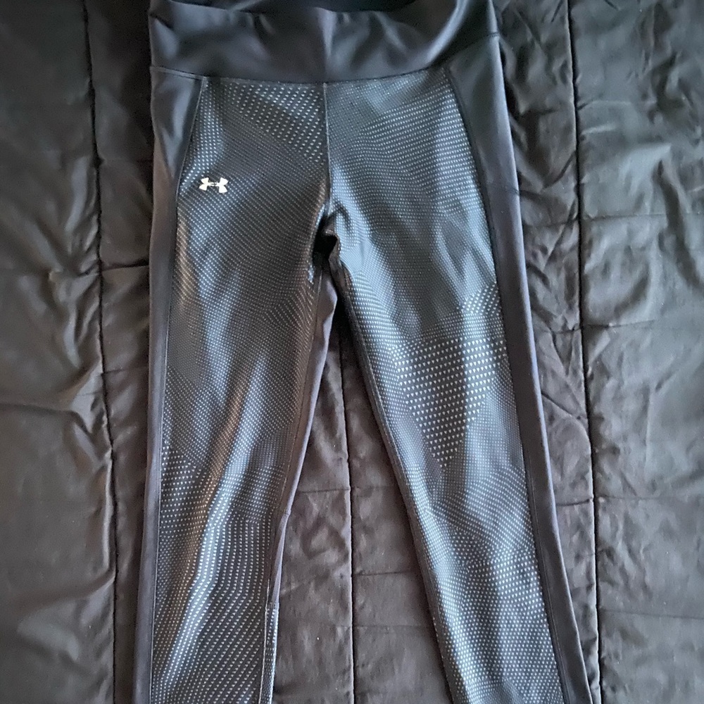 Under armour heat gear pants.